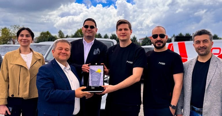 Türkiye ve Güneydoğu Avrupa’nın En Büyük Mikromobilite Filosuna sahip hop, Ford Başer Otomotiv İş Birliğiyle Akıllı Operasyon Dönemine Geçiyor