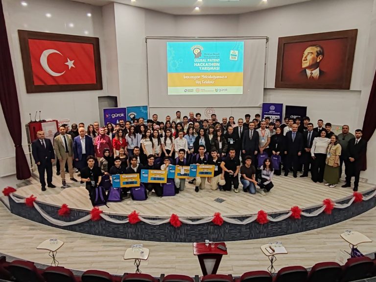 Fikrine Sahip Çık Ulusal Patent Hackathon Yarışması’nda genç mucitler Kütahya’da buluştu