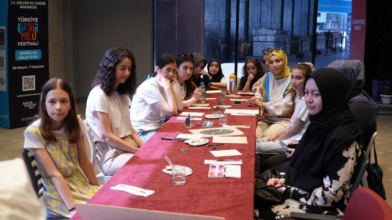 MANİSA’DA DOKUZ GÜN SÜREN KÜLTÜR SANAT BULUŞMASI TAMAMLANDI