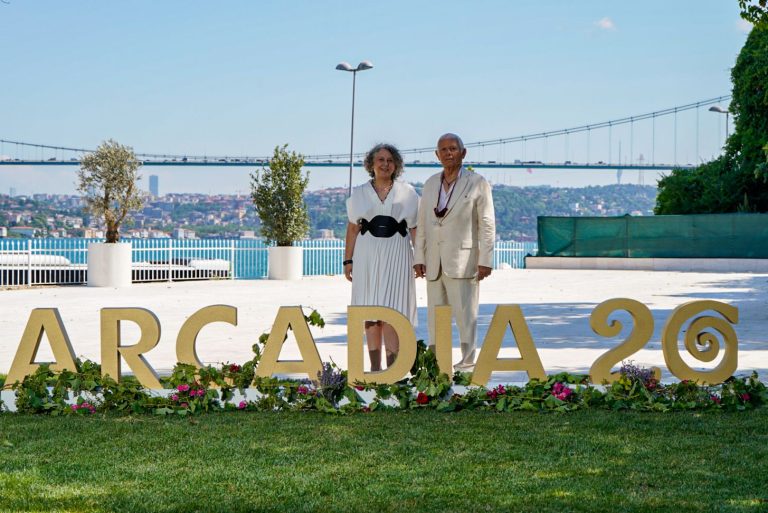 TOPRAKTAN DOĞAN HİKÂYE 20 YAŞINDA