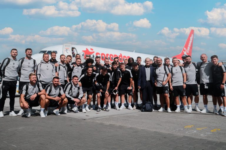 Lukas Podolski’nin Sahibi Olduğu Górnik Zabrze, Fenerbahçe Deplasmanına Corendon Airlines İle Uçtu