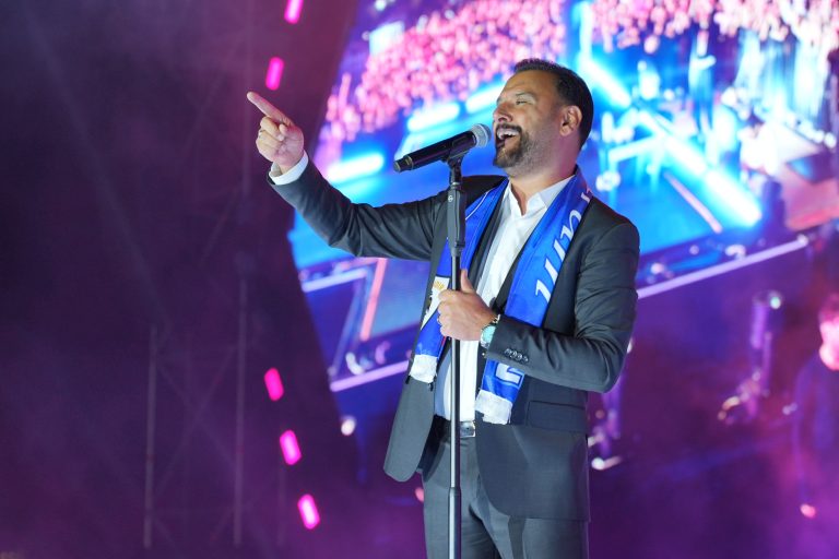 Alişan’dan Erzurum’da Türkü Dolu Festival Akşami