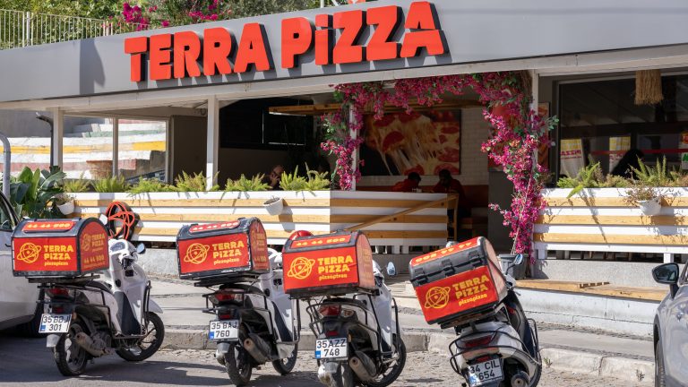 Terra Pizza İstanbul Akyaka Park Avm’De Yeni Şubesini Açtı
