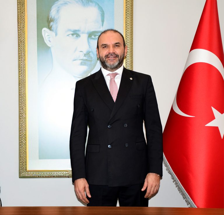 Çocuklar İçin Üreten Anneler Yeni Bir Ekonomi Oluşturuyor Anneler Örüyor, Aile Bütçesi Kazanıyor