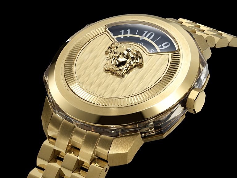 VERSACE DYLOS: MODA TARİHİNİ YORUMLAYAN BİR ZAMAN İFADESİ