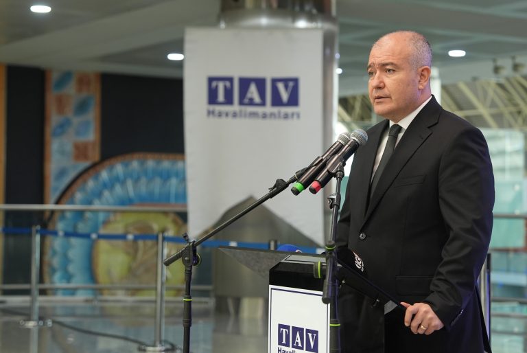 TAV Havalimanları İzmir’de 20. yılını kutluyor