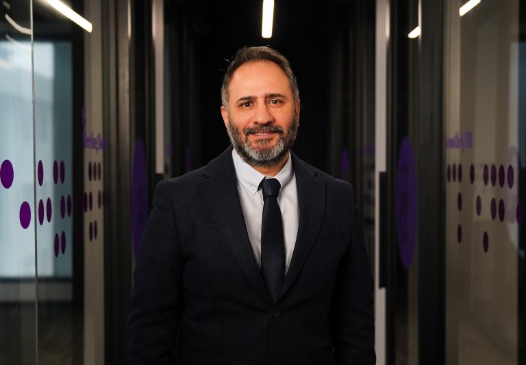 Sonbaharda iş yerlerinde de yaprak dökümü yaşanıyor:   Eylül, Z kuşağında ayrılıkların öne çıktığı dönem
