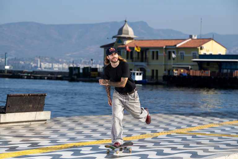 Red Bull Sporcusu Berke Dikişçioğlu Dünya Kaykay Oyunları’nda Türkiye’yi Temsil Edecek