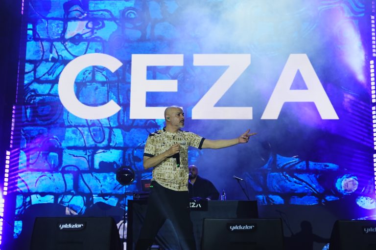 CEZA’DAN MARDİN KÜLTÜR YOLU FESTİVALİ’NDE RAP ŞOVU
