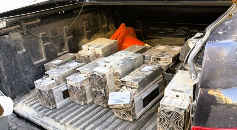 200 Hanenin Tüketimine Eşdeğer Kaçak Elektrik Kullanıldığı Belirlendi Nusaybin’de Kaçak Elektrikle Kripto Para Ürettiler!